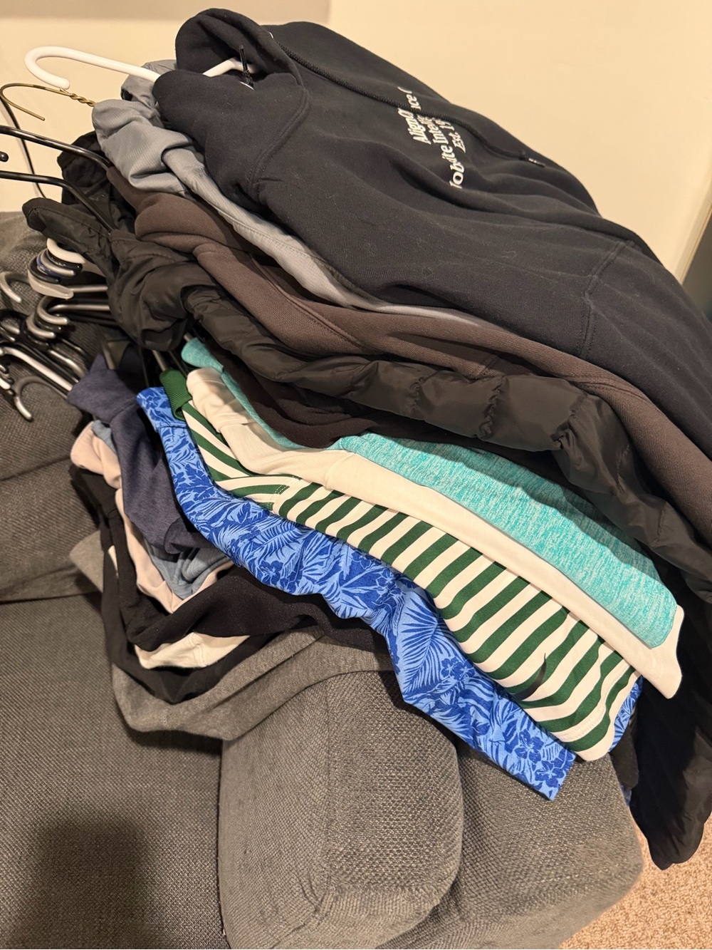 Men's Tops - Jackets / Long Sleeve / Quarter Zips / Short sleeve / Graphic Tees